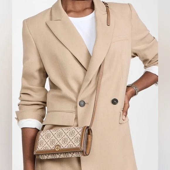 New, T monogram jacquard chain wallet - Picture 17 of 17